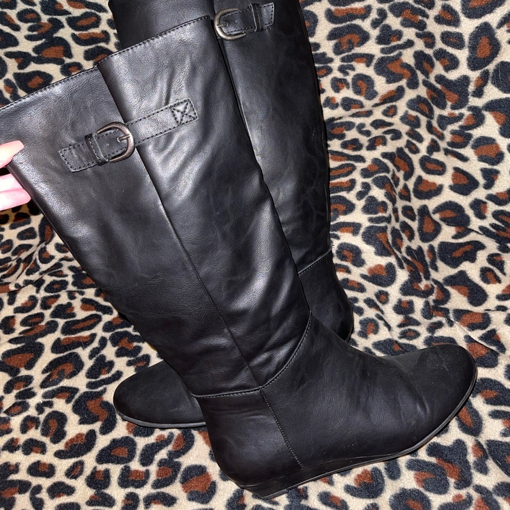 Black Boots